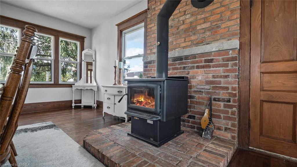 3211 Highway 3, Jarvis, ON - Indoor With Fireplace