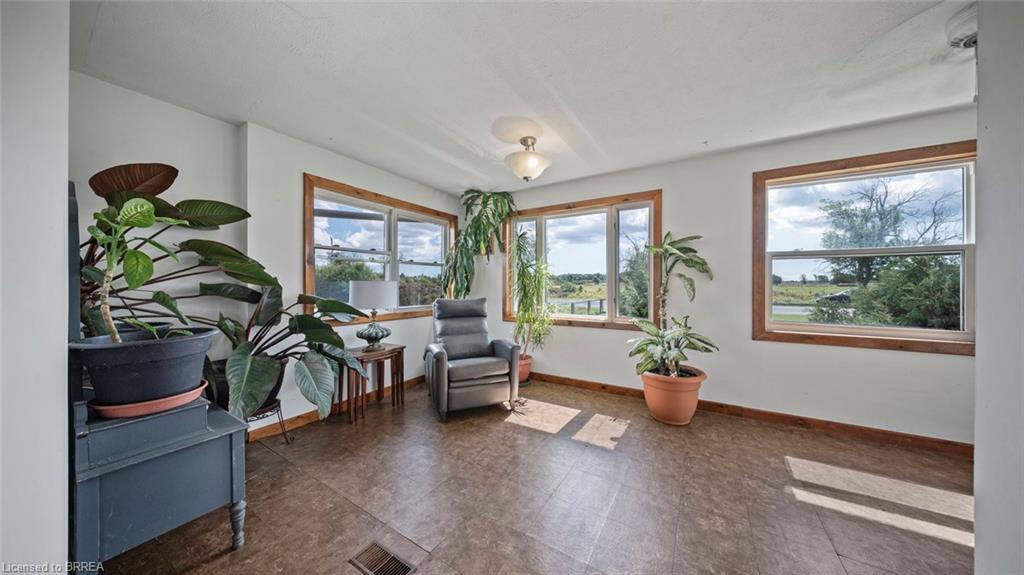 3211 Highway 3, Jarvis, ON - Indoor Photo Showing Other Room