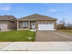 58 Vanrooy Trail Waterford, ON N0E 1Y0