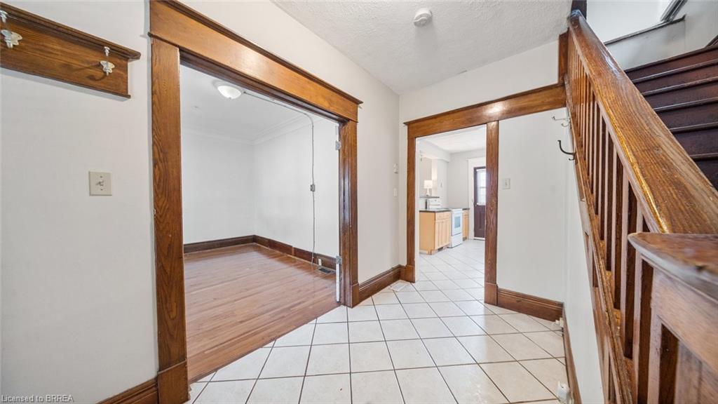 47 Grey Street, Brantford, ON - Indoor Photo Showing Other Room