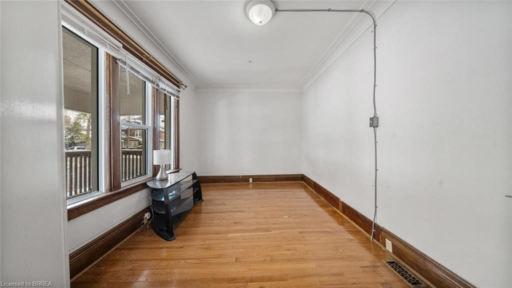 47 Grey Street, Brantford, ON - Indoor Photo Showing Other Room