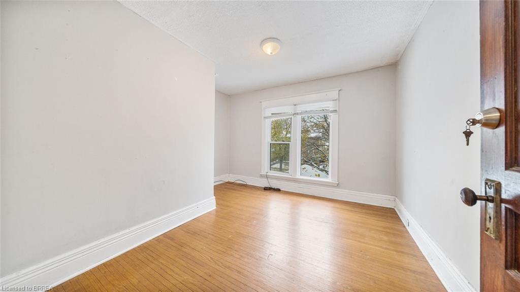 47 Grey Street, Brantford, ON - Indoor