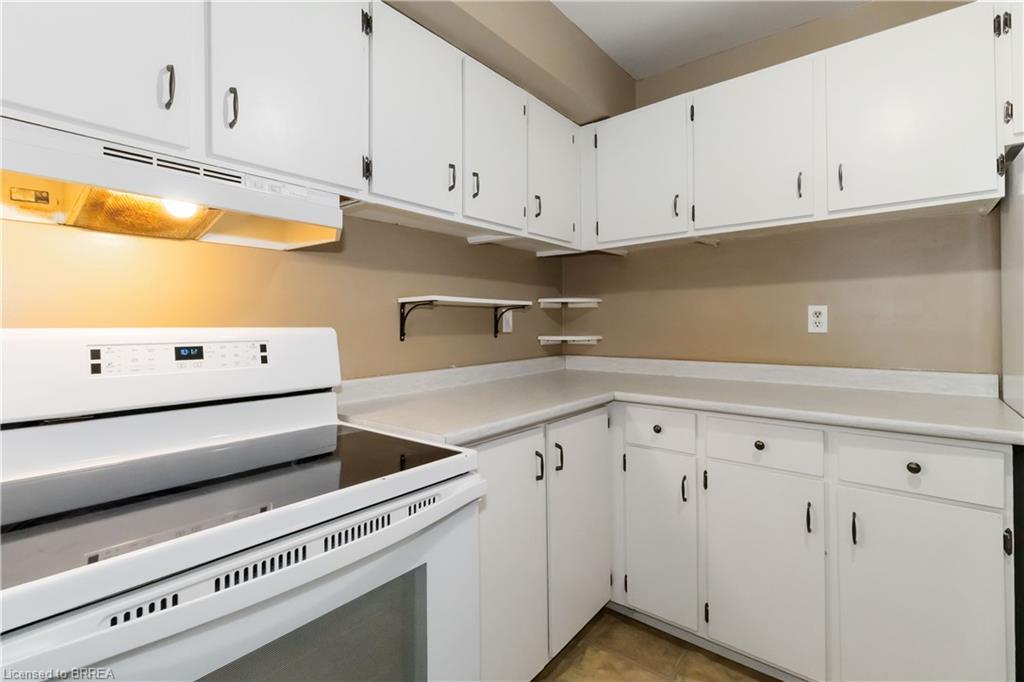 B-671 West Street, Brantford, ON - Indoor Photo Showing Kitchen