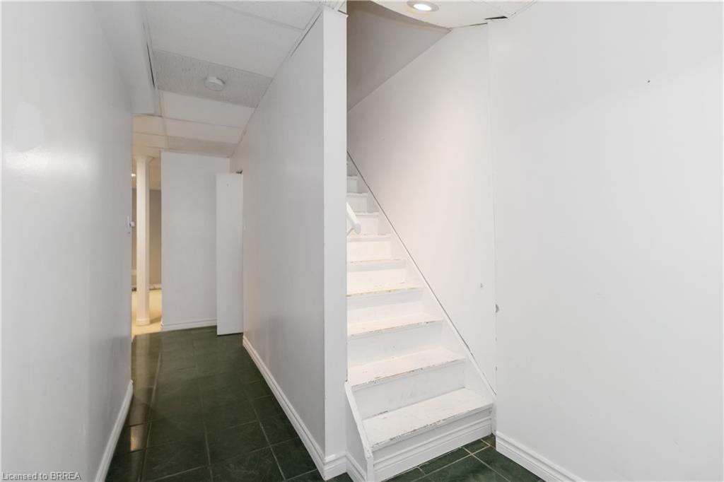 B-671 West Street, Brantford, ON - Indoor Photo Showing Other Room