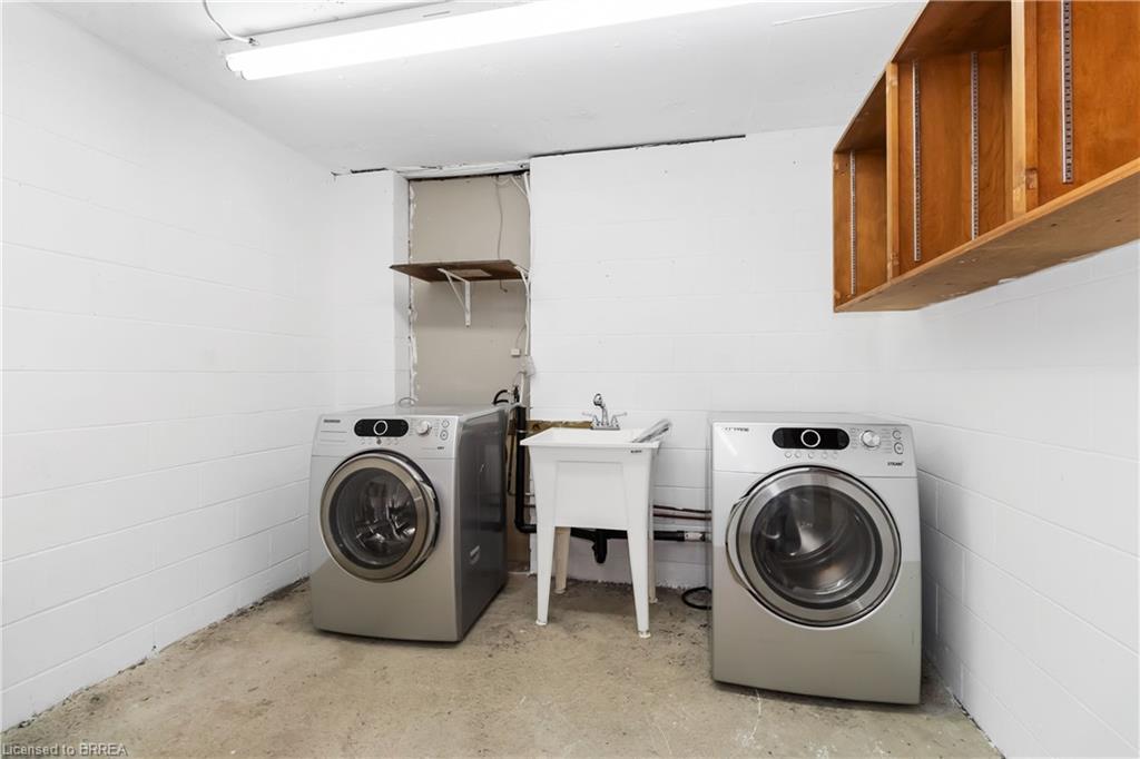 B-671 West Street, Brantford, ON - Indoor Photo Showing Laundry Room