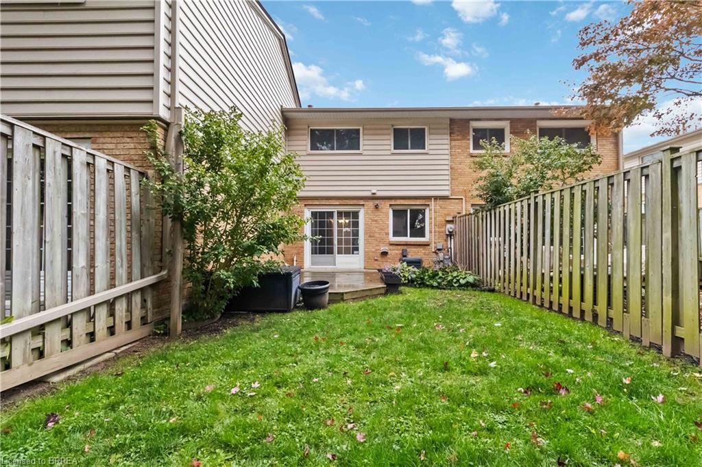 B-671 West Street, Brantford, ON - Outdoor