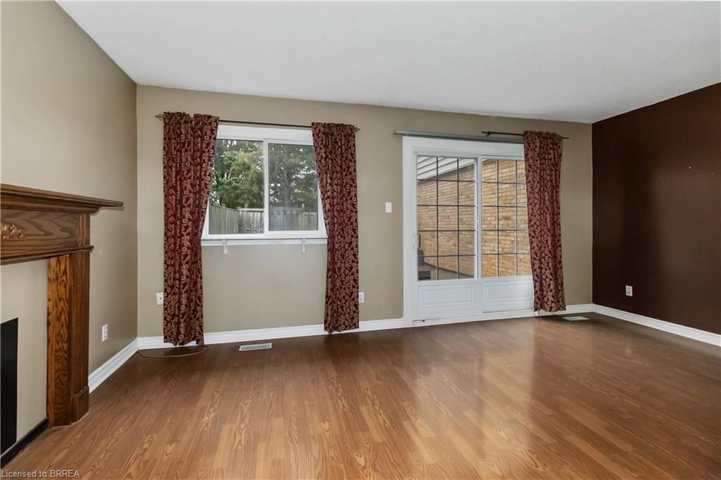 B-671 West Street, Brantford, ON - Indoor With Fireplace