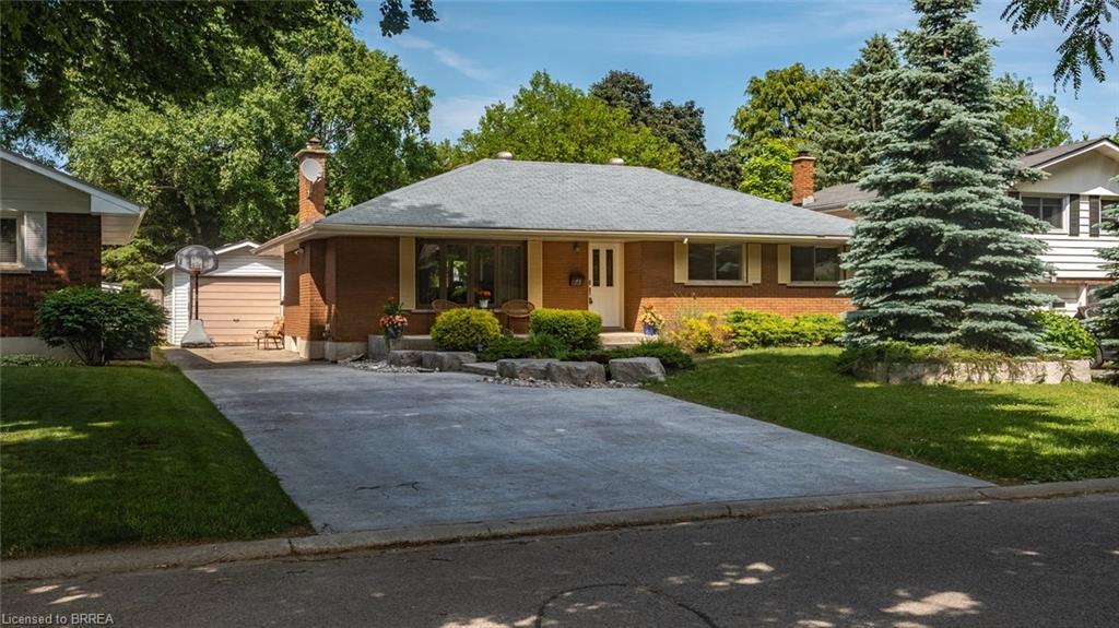 75 Pusey Boulevard, Brantford, ON - Outdoor With Facade