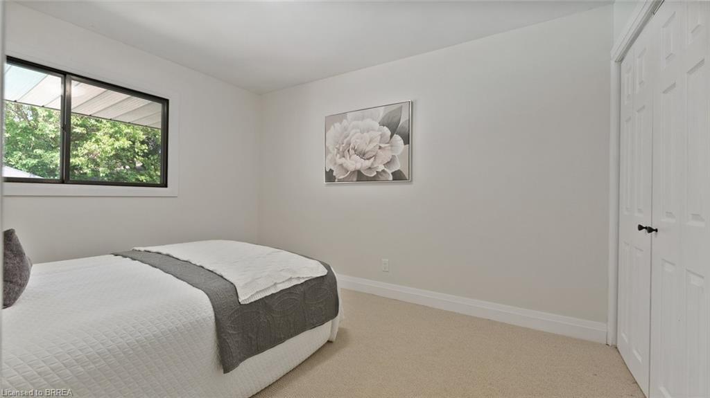 75 Pusey Boulevard, Brantford, ON - Indoor Photo Showing Bedroom
