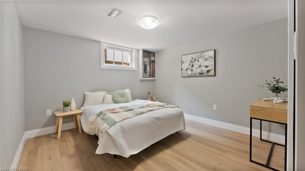 75 Pusey Boulevard, Brantford, ON - Indoor Photo Showing Bedroom