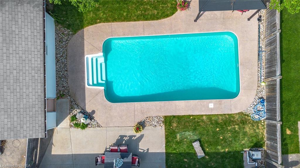 75 Pusey Boulevard, Brantford, ON - Outdoor With In Ground Pool