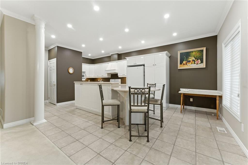 16-24 Hardy Road, Brantford, ON - Indoor Photo Showing Kitchen