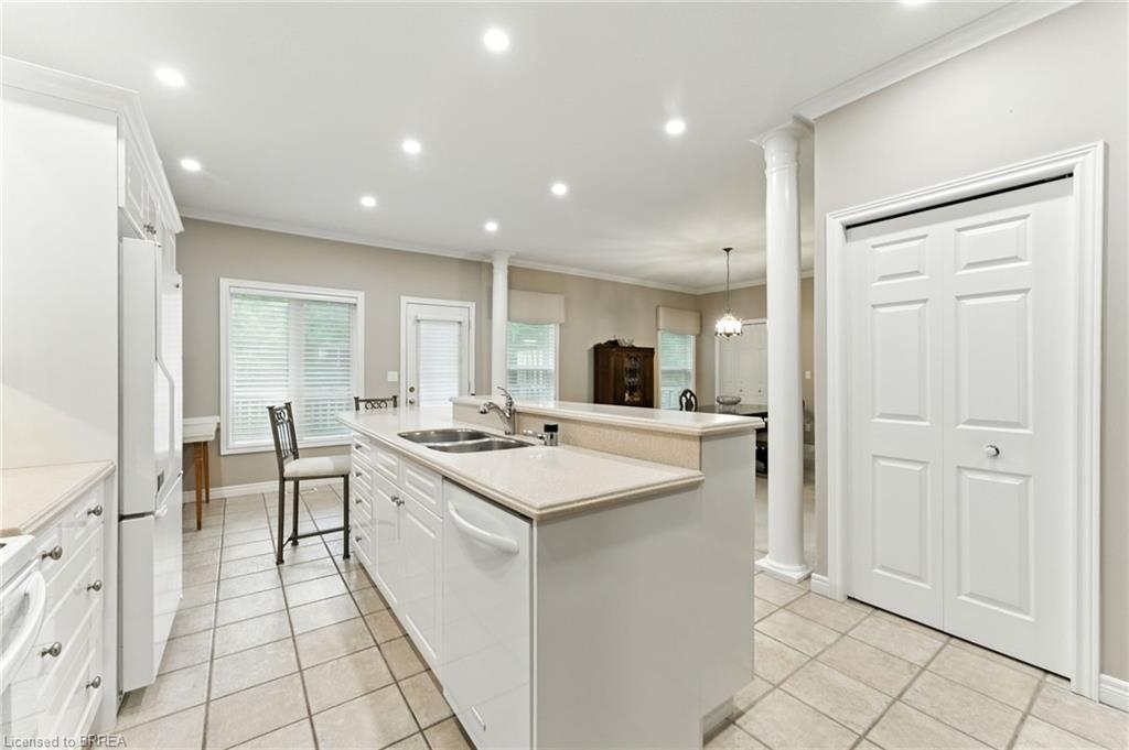 16-24 Hardy Road, Brantford, ON - Indoor Photo Showing Kitchen With Double Sink
