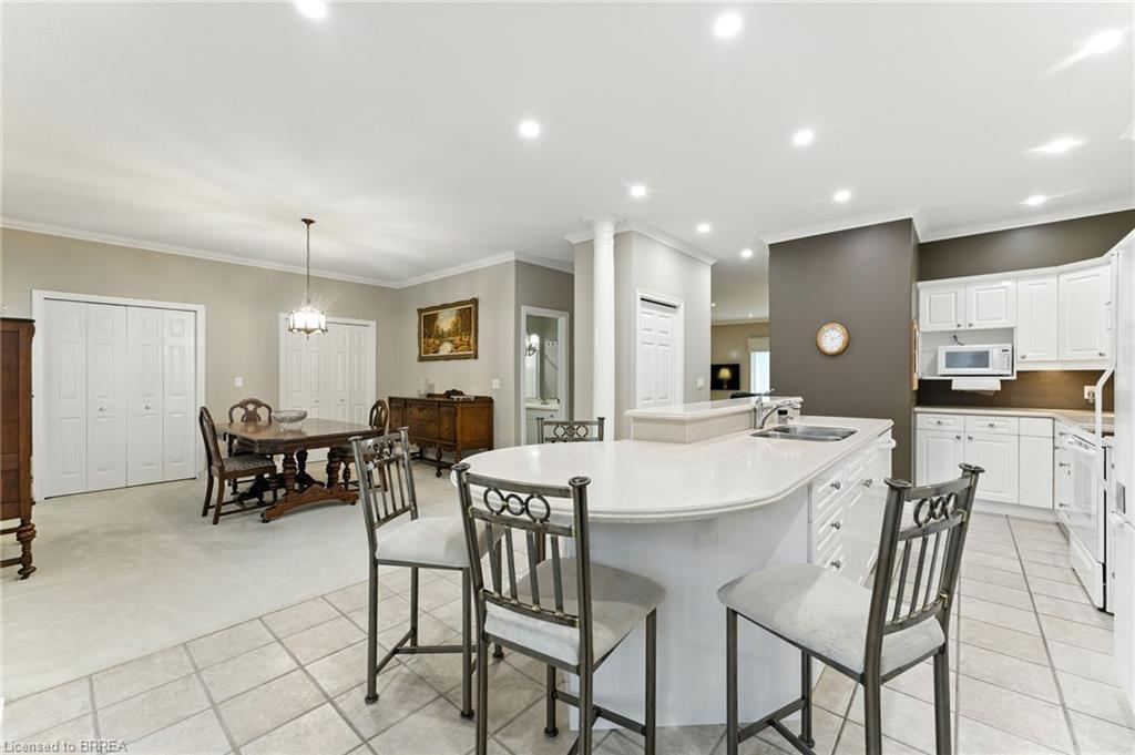 16-24 Hardy Road, Brantford, ON - Indoor