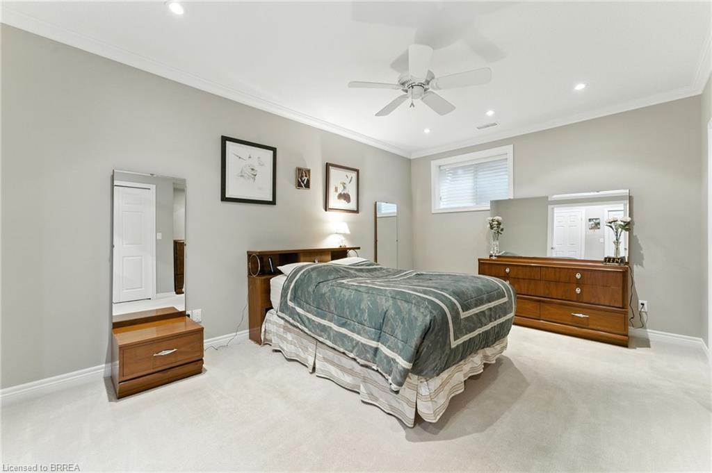 16-24 Hardy Road, Brantford, ON - Indoor Photo Showing Bedroom