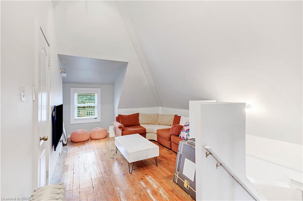 134 Sherman Avenue S, Hamilton, ON - Indoor Photo Showing Other Room