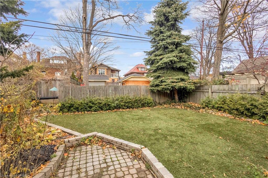 134 Sherman Avenue S, Hamilton, ON - Outdoor