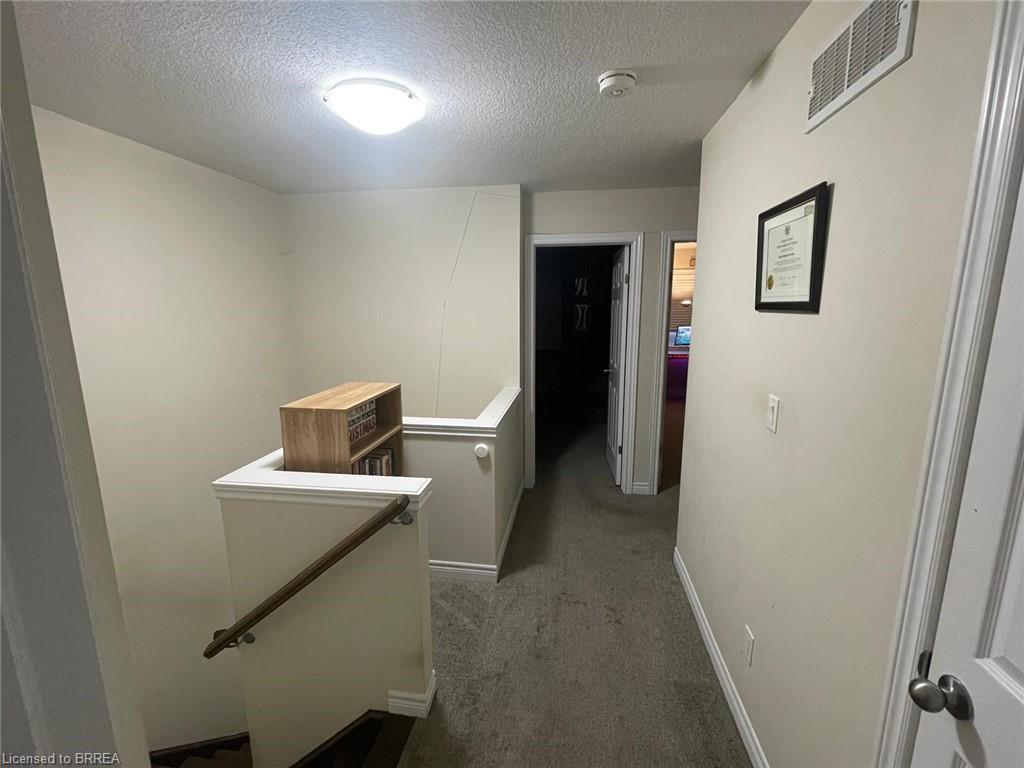 53 Arlington Parkway, Paris, ON - Indoor Photo Showing Other Room