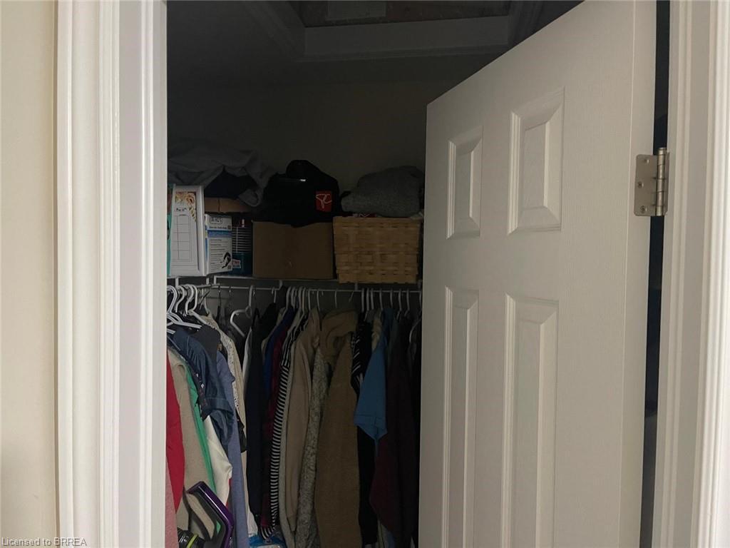 53 Arlington Parkway, Paris, ON - Indoor