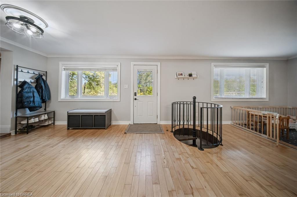 84 Jennings Road, Brantford, ON - Indoor