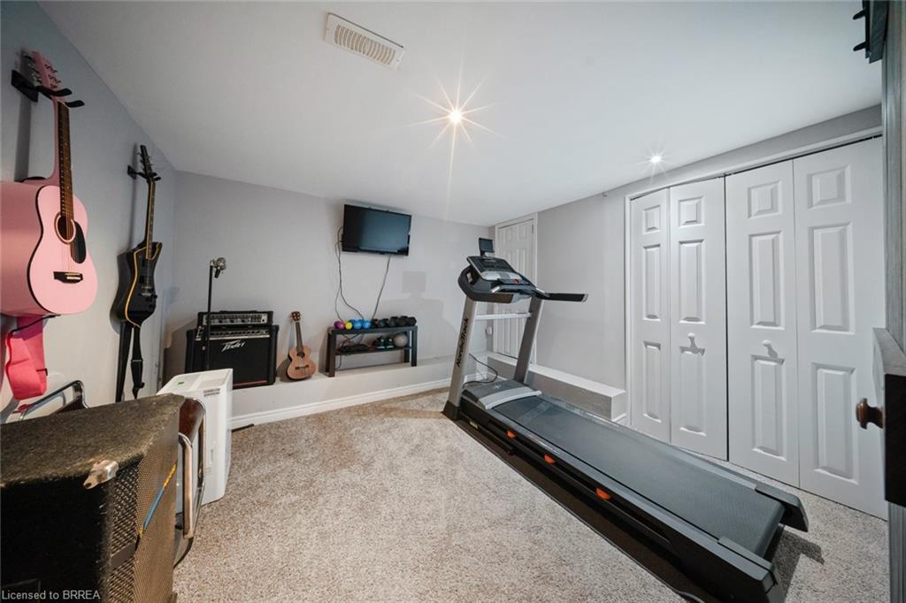 84 Jennings Road, Brantford, ON - Indoor Photo Showing Gym Room