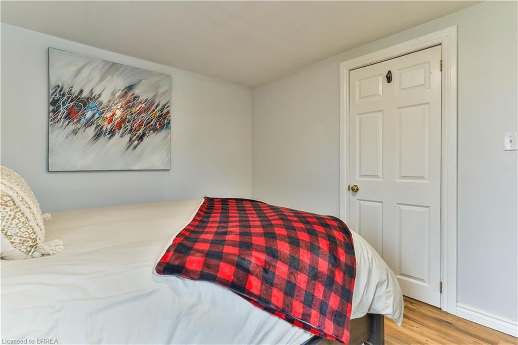 15 Barbara Drive, Nanticoke, ON - Indoor Photo Showing Bedroom