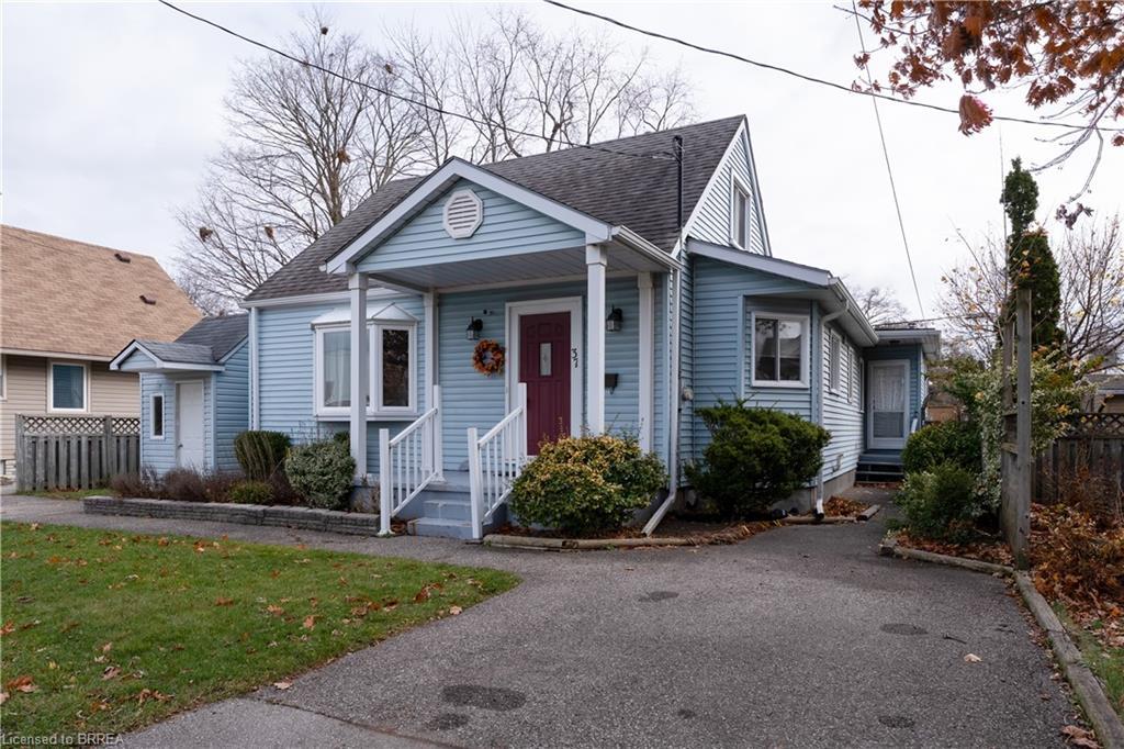 37 Frank Street, Brantford, ON - Outdoor With Facade