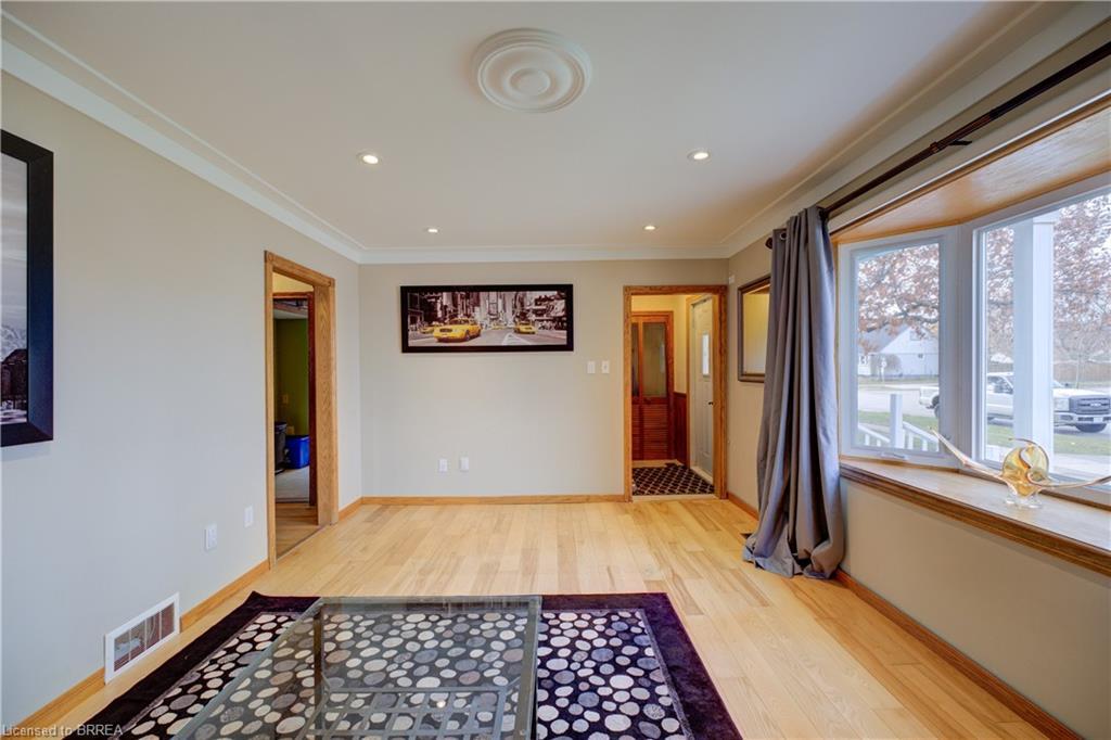 37 Frank Street, Brantford, ON - Indoor Photo Showing Other Room