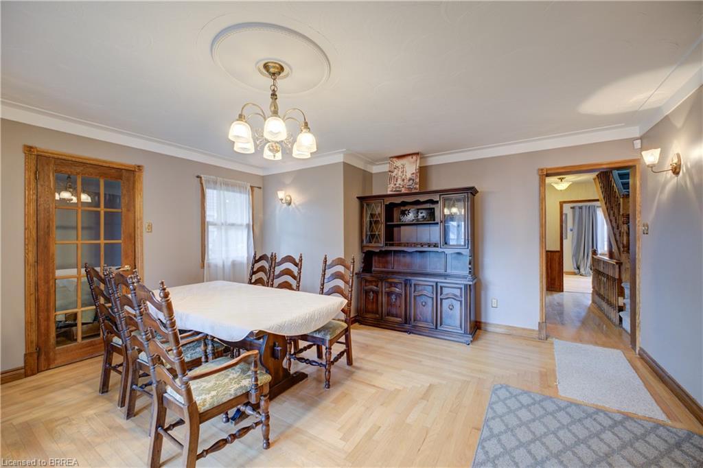37 Frank Street, Brantford, ON - Indoor Photo Showing Dining Room