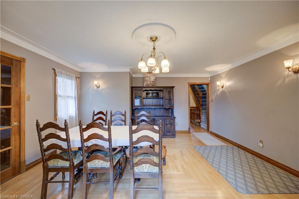 37 Frank Street, Brantford, ON - Indoor Photo Showing Dining Room