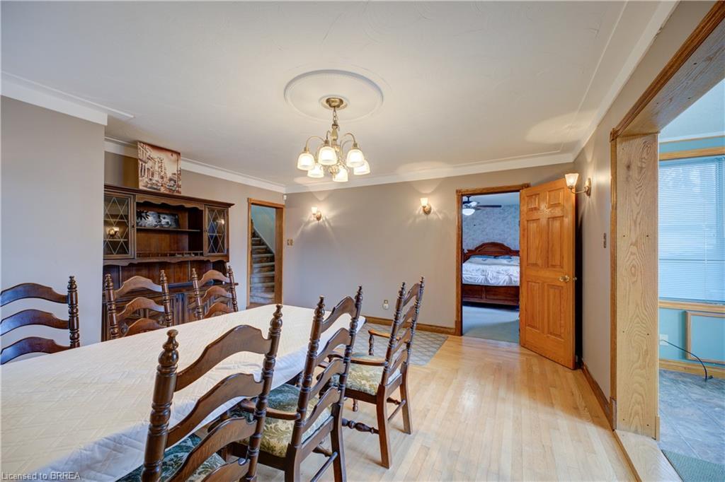 37 Frank Street, Brantford, ON - Indoor Photo Showing Dining Room