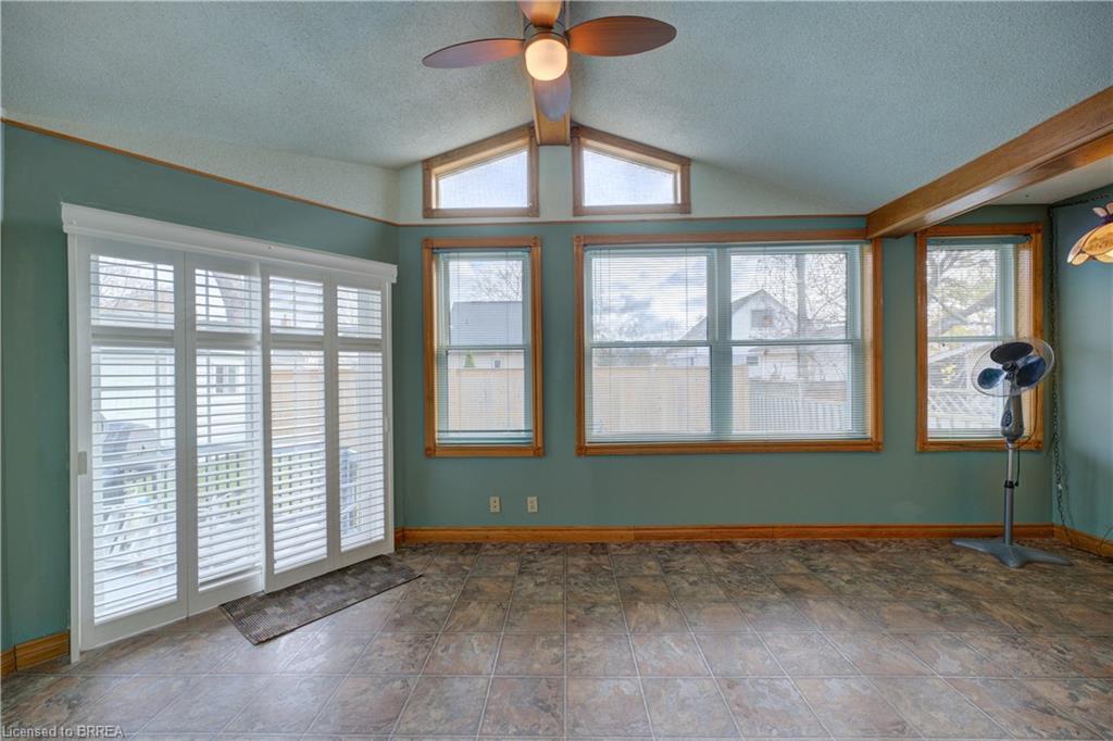 37 Frank Street, Brantford, ON - Indoor Photo Showing Other Room
