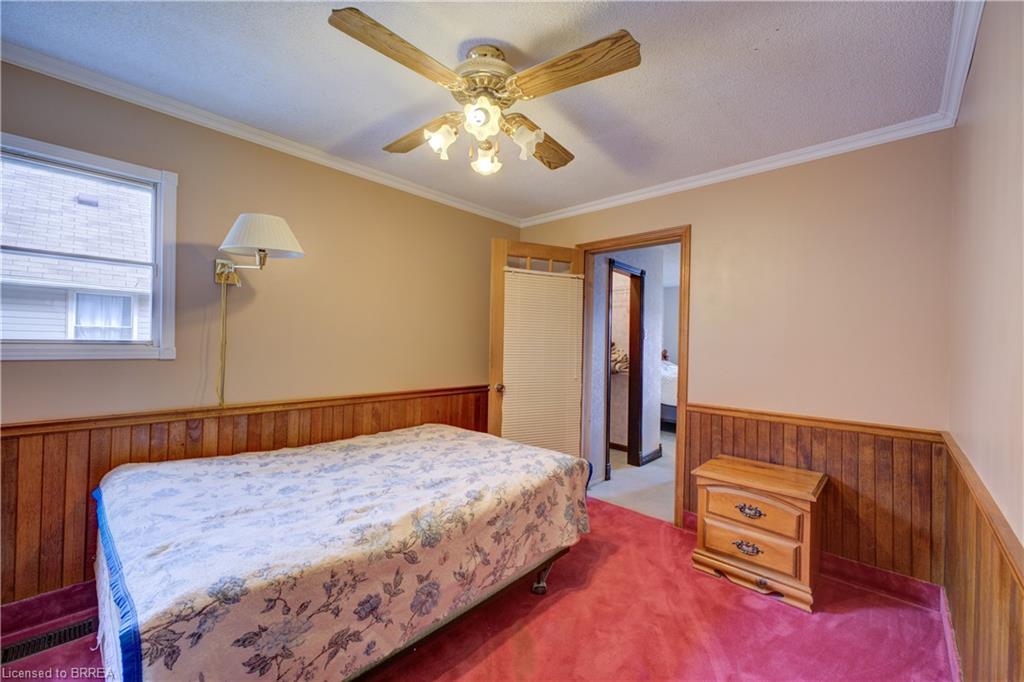 37 Frank Street, Brantford, ON - Indoor Photo Showing Bedroom