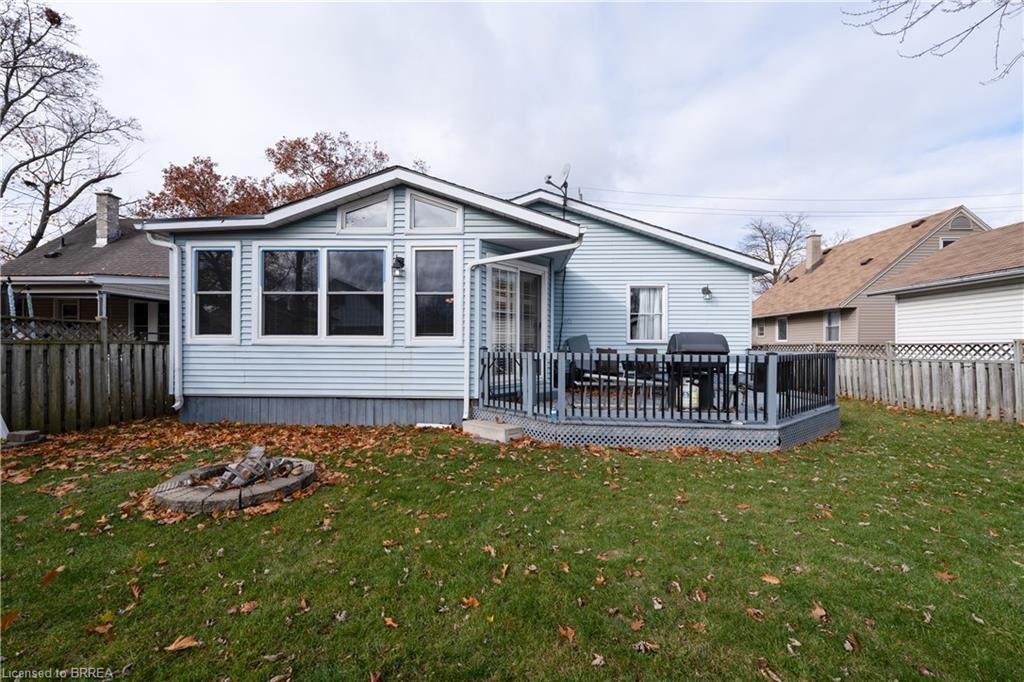 37 Frank Street, Brantford, ON - Outdoor