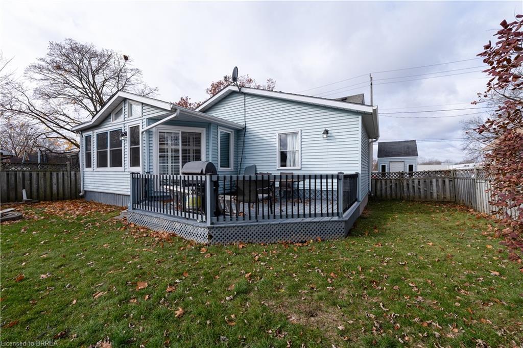 37 Frank Street, Brantford, ON - Outdoor