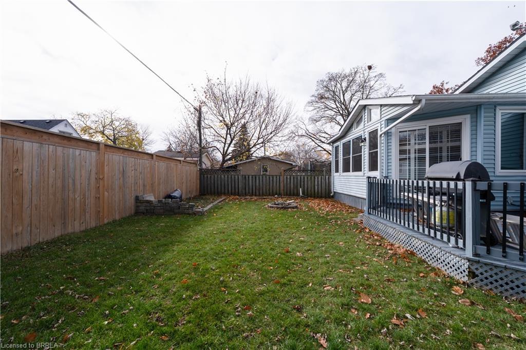 37 Frank Street, Brantford, ON - Outdoor