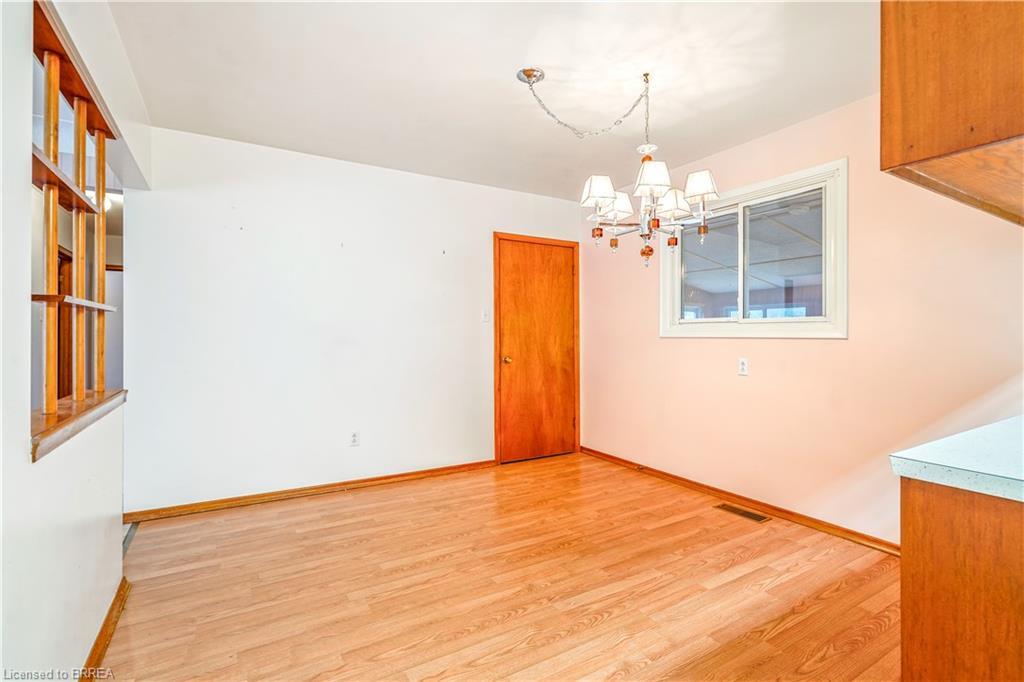 8 Stockdale Drive, Brantford, ON - Indoor Photo Showing Other Room