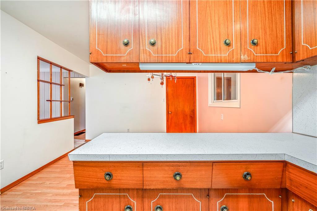 8 Stockdale Drive, Brantford, ON - Indoor