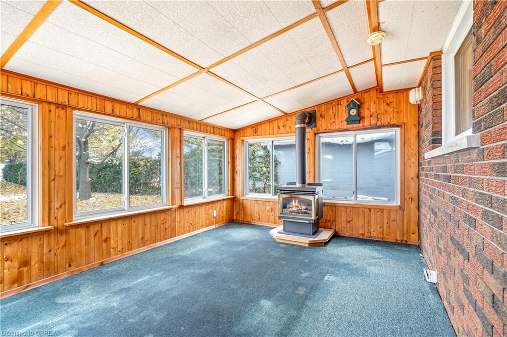 8 Stockdale Drive, Brantford, ON - Indoor Photo Showing Other Room