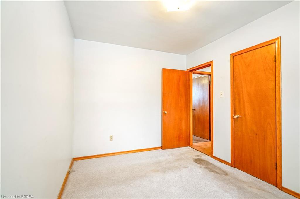 8 Stockdale Drive, Brantford, ON - Indoor Photo Showing Other Room