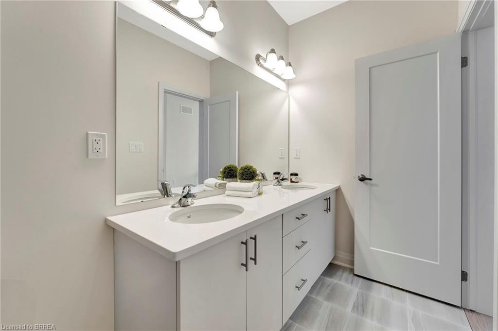 230 Middleton Street, Thamesford, ON - Indoor Photo Showing Bathroom