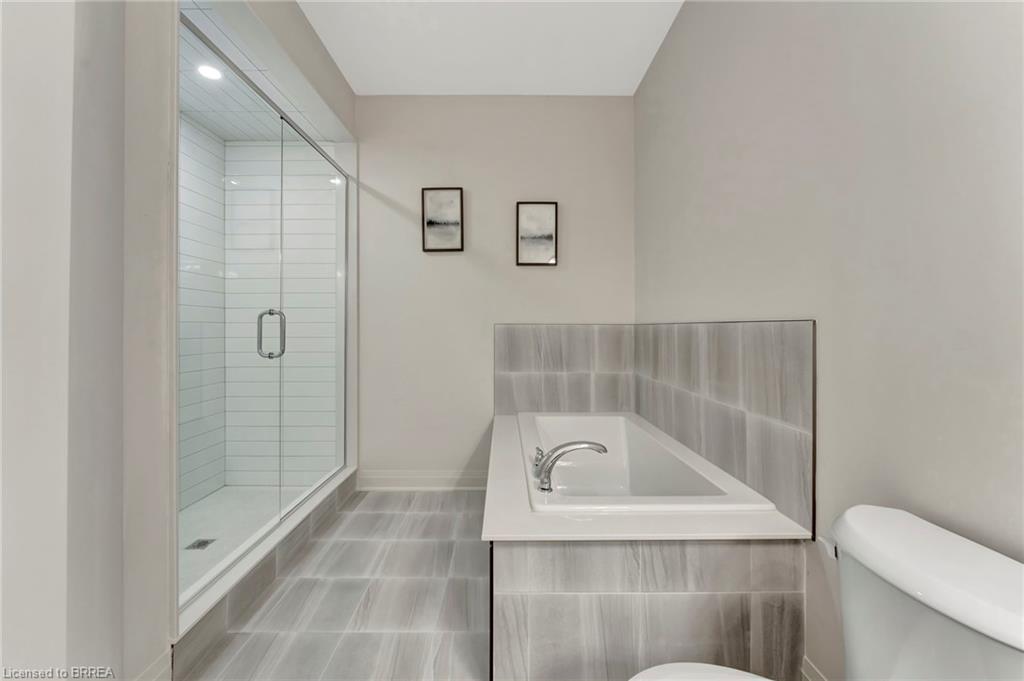 230 Middleton Street, Thamesford, ON - Indoor Photo Showing Bathroom