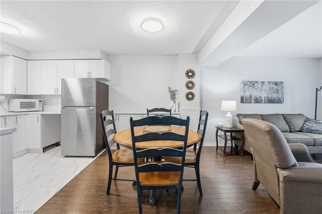 F-281 Stanley Street, Brantford, ON - Indoor