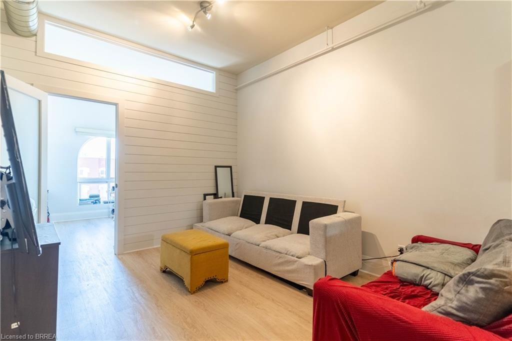 405-150 Colborne Street E, Brantford, ON - Indoor