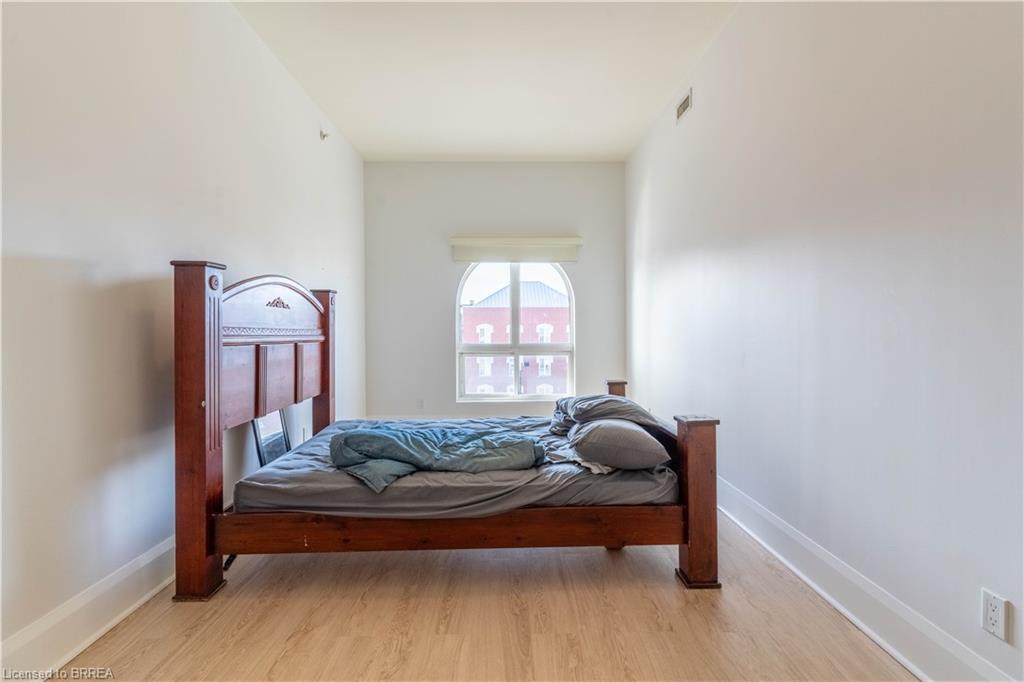 405-150 Colborne Street E, Brantford, ON - Indoor Photo Showing Bedroom