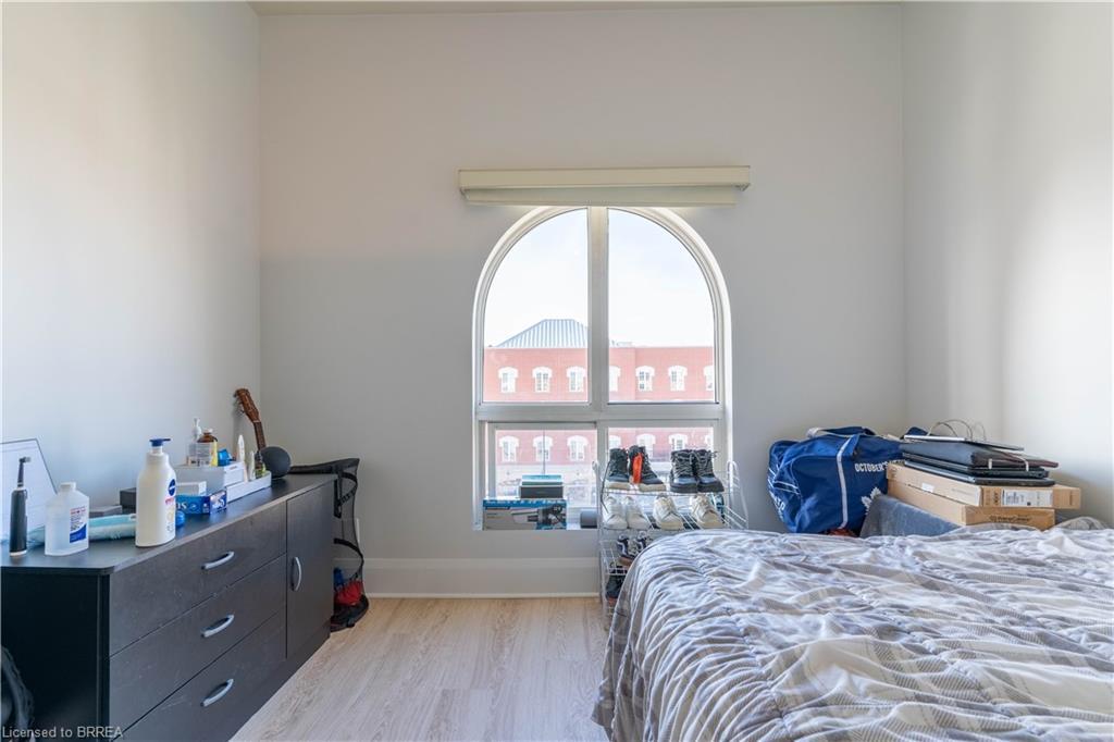405-150 Colborne Street E, Brantford, ON - Indoor Photo Showing Bedroom