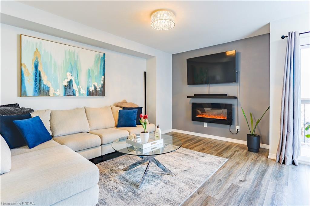 3-1328 Upper Sherman Avenue, Hamilton, ON - Indoor Photo Showing Living Room With Fireplace
