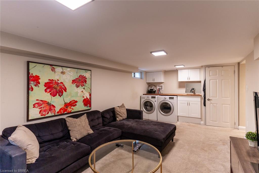 24 Lincoln Avenue, Brantford, ON - Indoor