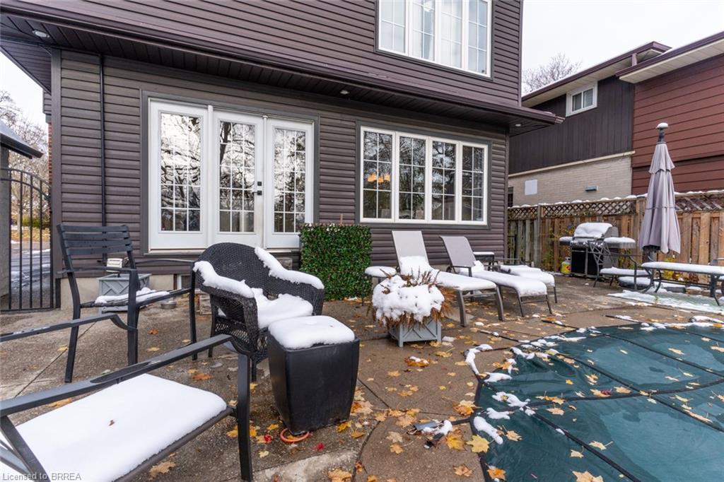 24 Lincoln Avenue, Brantford, ON - Outdoor With Deck Patio Veranda