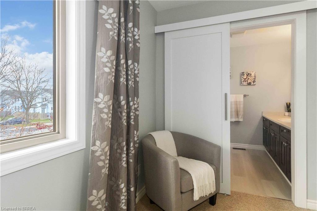 D2-12 Brantwood Park Road, Brantford, ON - Indoor